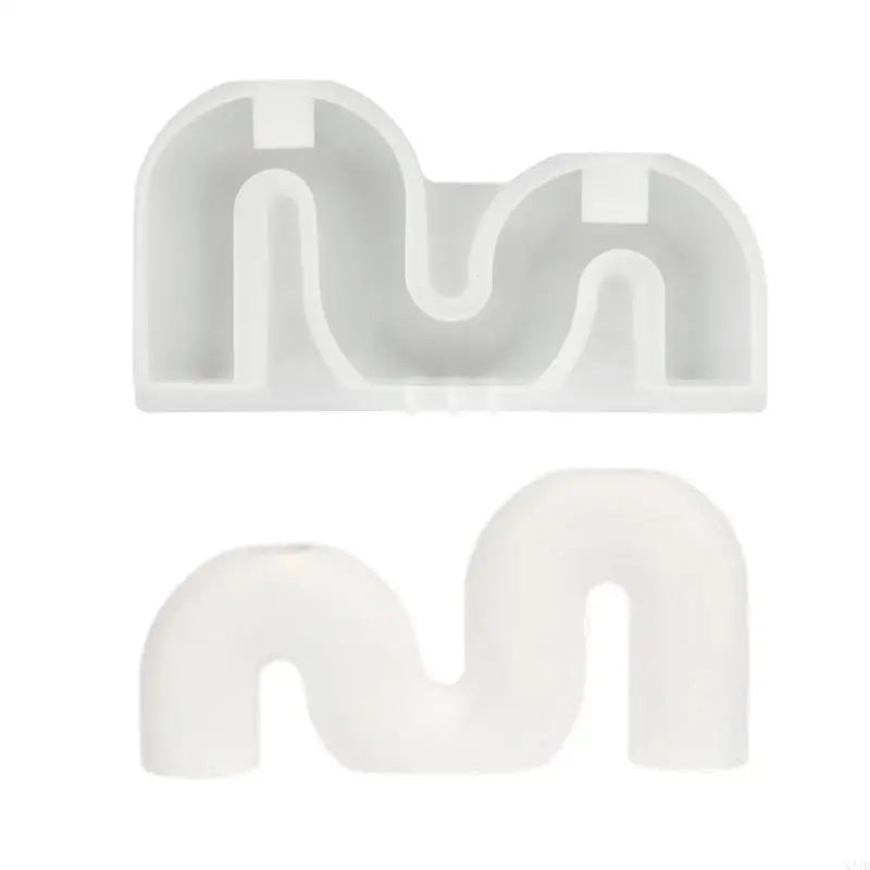 Shape: M shape